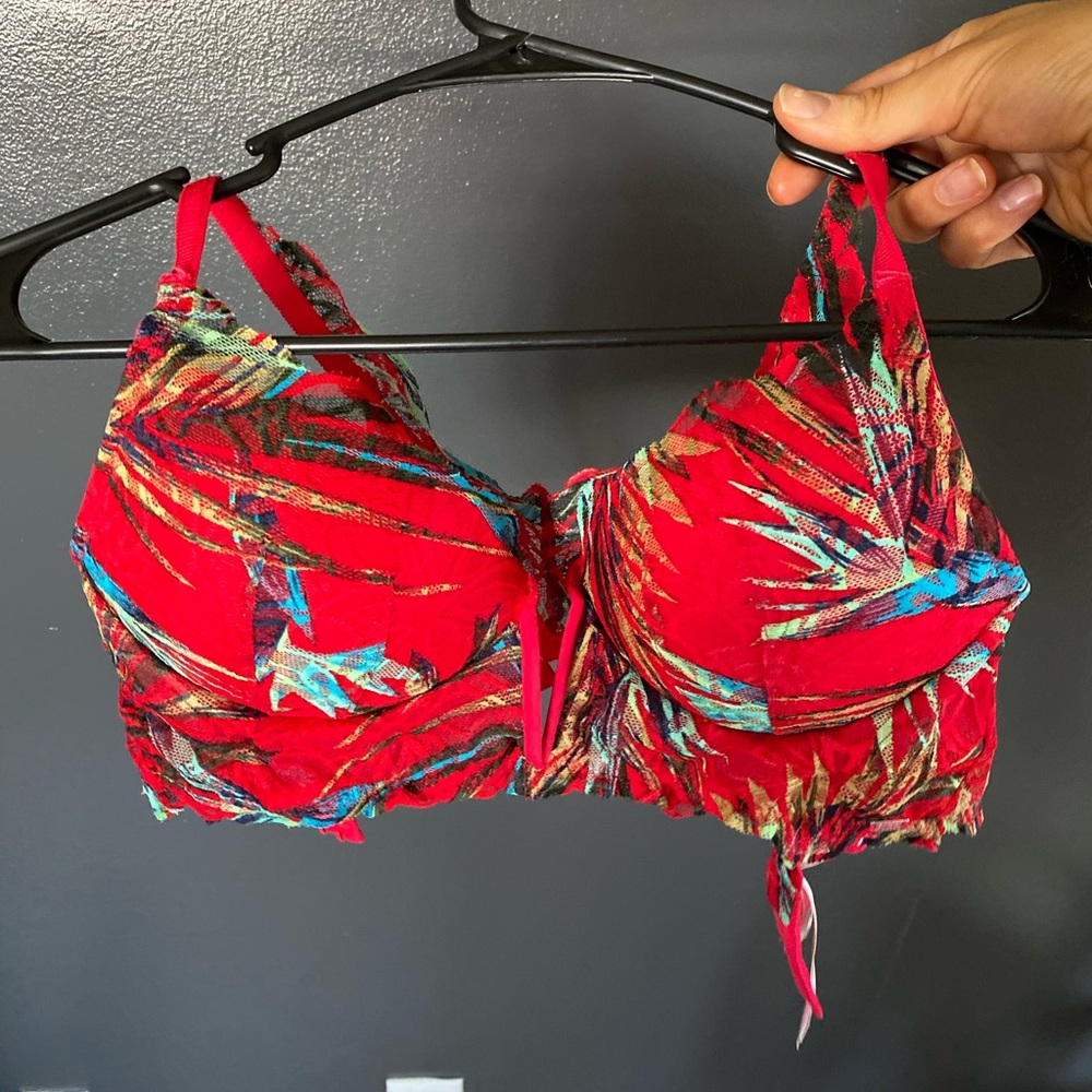 PINK bra, never worn